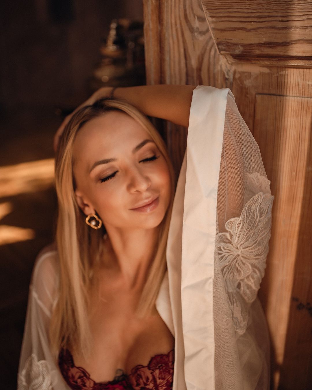 Зірка &quot;Жіночого кварталу&quot; знялася у білизні та розбурхала мережу (фото)